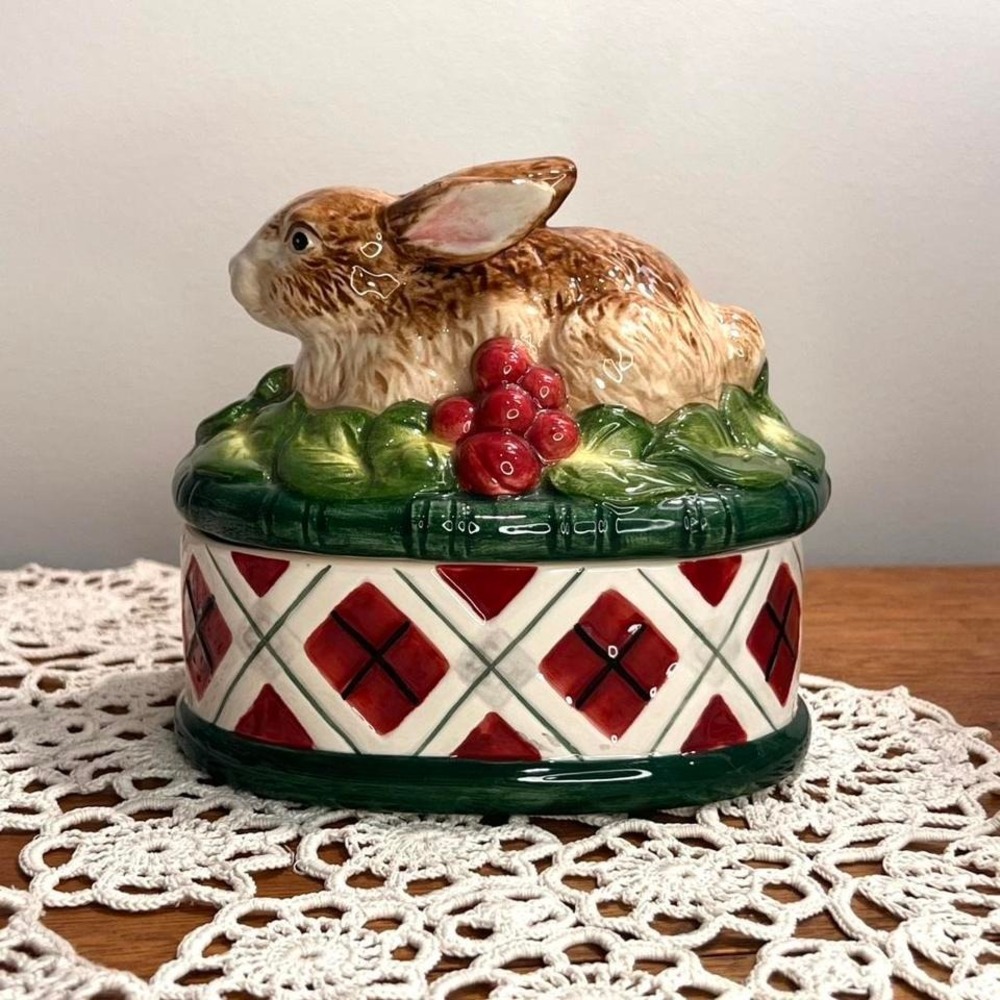 Noritake Royal Hunt Bunny Trinket Box